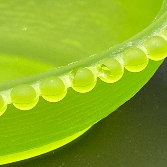 Vtg. Indiana Glass Satin Lime Green Nesting Hen Chicken Candy Dish - Picture 7 of 15